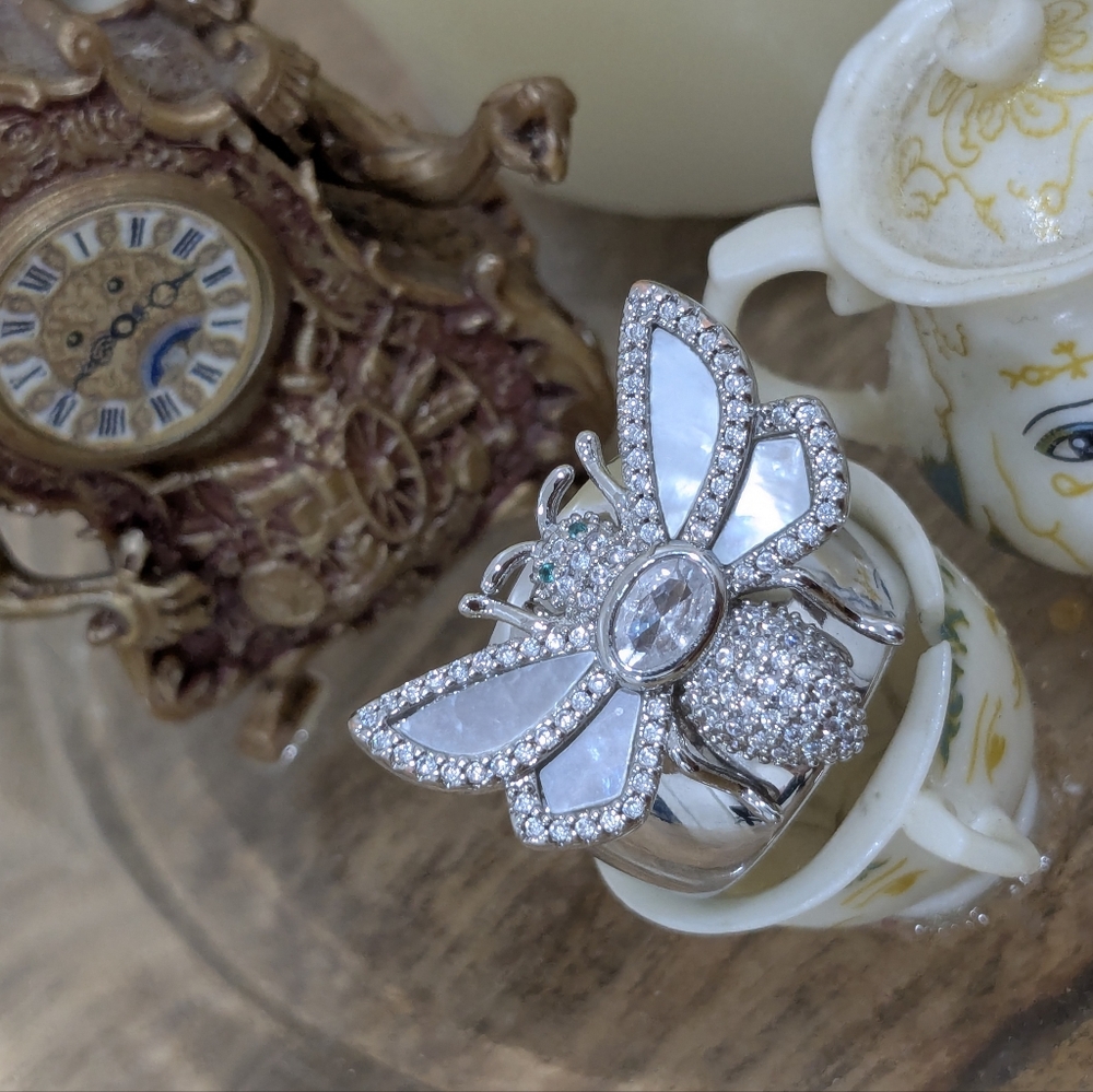 Butterfly Statement Ring - Picture 15 of 16